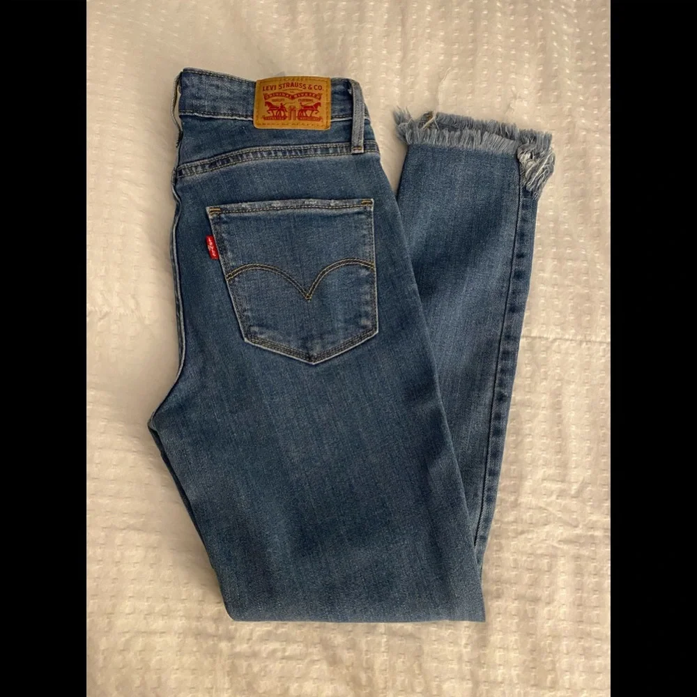 Jeans - Picture 3 of 3